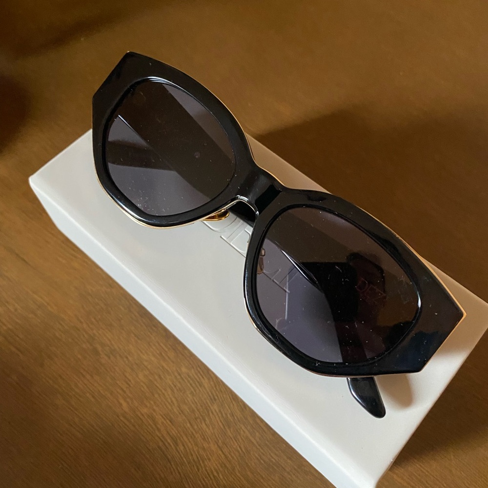 DEZI Sunglasses
